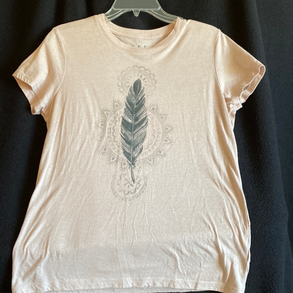 Feather light mauve colored top xl